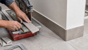 Découpe de carrelage et finition d’angle